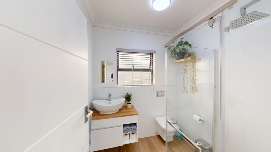 4 Bedroom Property for Sale in Rondevlei Park Western Cape